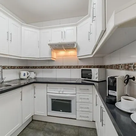 Noble Playa Fanabe By Altamar Homes アパート